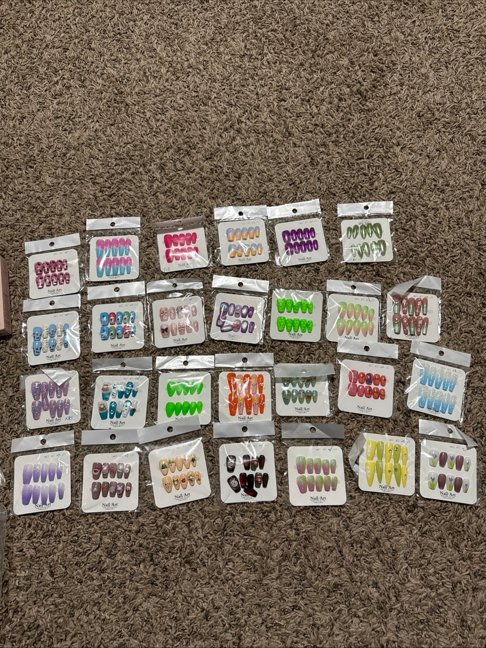 Assorted Press-On Nail Sets - 28 sets size medium